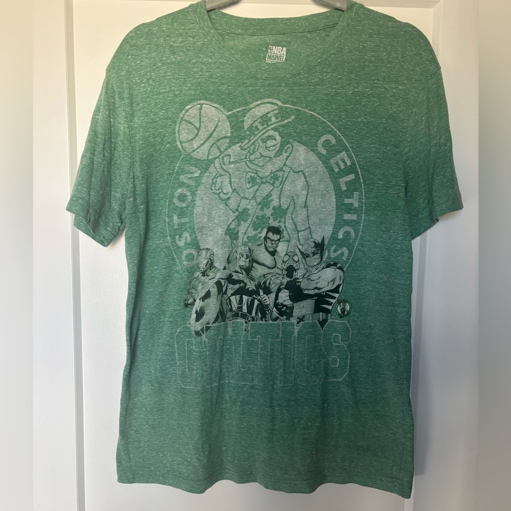 Men’s Celtics x marvel green graphic Tshirt
